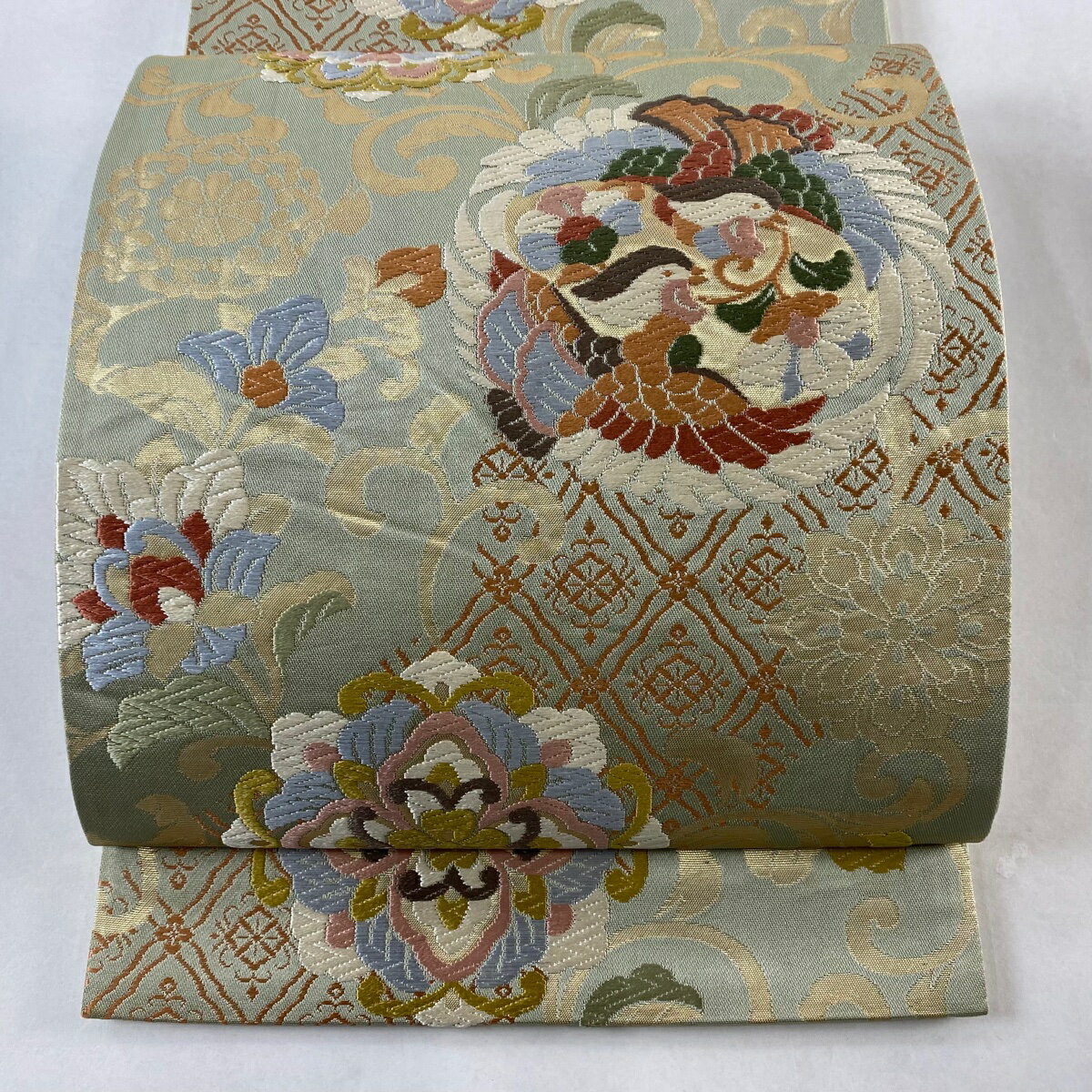 袋帯 美品 名品 華文 花鳥 刺繍 箔 灰緑 六通 正絹 【中古】