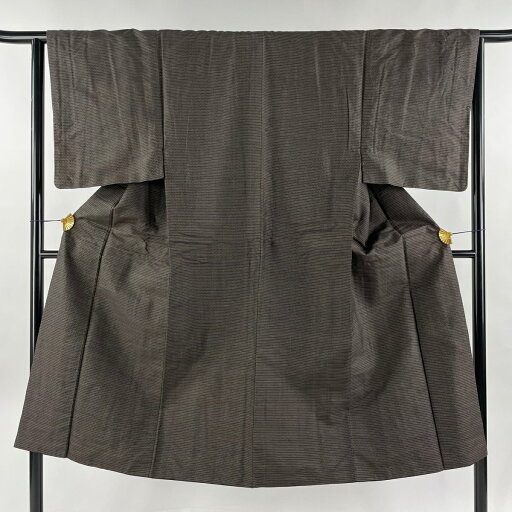 男着物 身丈137cm 裄丈64.5cm S 袷 紬 亀甲絣 焦茶色 正絹 優品 【中古】 msp50 男着物 身丈137cm 裄丈64.5cm S 袷 紬 亀甲絣 焦茶色 正絹 優品 【中古】 msp50
