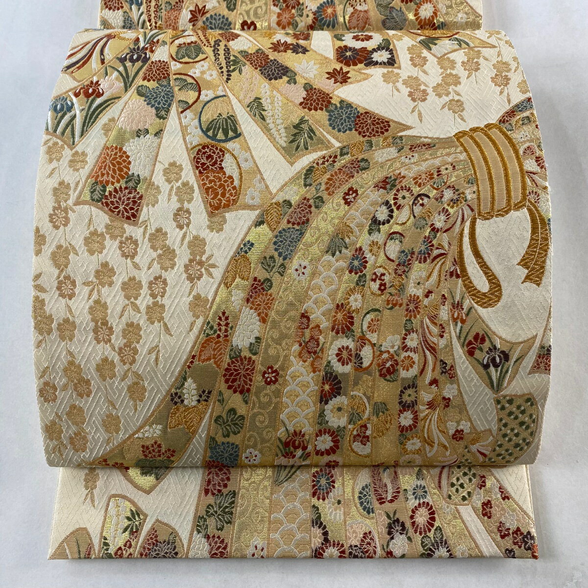 袋帯 美品 秀品 束ね熨斗 草花 箔 ベージュ 六通 正絹 【中古】 msp30