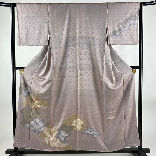 付下げ 身丈157cm 裄丈63cm S 袷 草花 霞 刺繍 絞り 薄ピンク 正絹 美品 秀品 【中古】 付下げ 身丈157cm 裄丈63cm S 袷 草花 霞 刺繍 絞り 薄ピンク 正絹 美品 秀品 【中古】