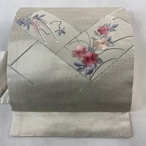 名古屋帯 優品 草花 藤 刺繍 銀糸 銀色 正絹 【中古】 msp30 名古屋帯 優品 草花 藤 刺繍 銀糸 銀色 正絹 【中古】 msp30