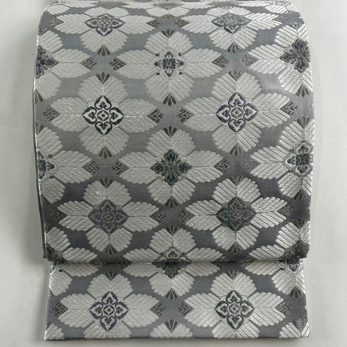 袋帯 美品 名品 証紙あり 松菱 華文 銀糸 箔 灰色 六通 正絹 【中古】 msp30