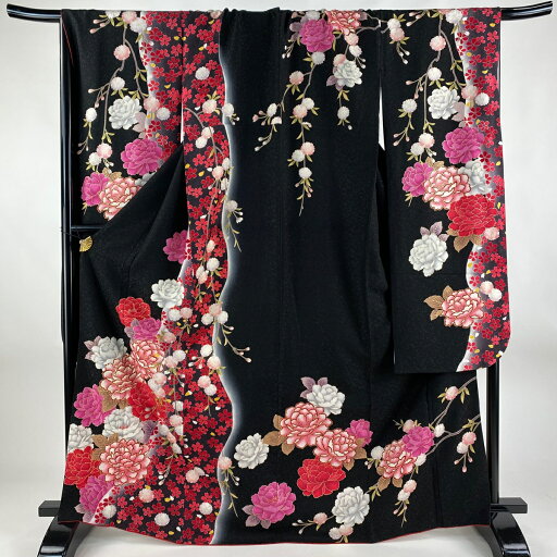 振袖 身丈168cm 裄丈72cm L 袷 やまと 牡丹 桜 銀通し 金彩 黒 正絹 美品 逸品 【中古】 振袖 身丈168cm 裄丈72cm L 袷 やまと 牡丹 桜 銀通し 金彩 黒 正絹 美品 逸品 【中古】