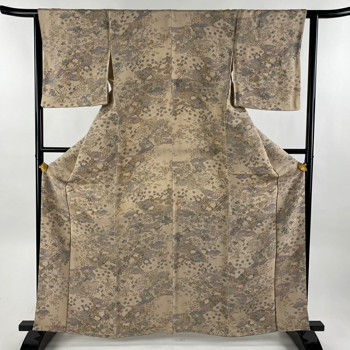 小紋 身丈163cm 裄丈63.5cm S 袷 草花 家屋 縮緬 薄茶色 正絹 美品 優品 【中古】 msp30