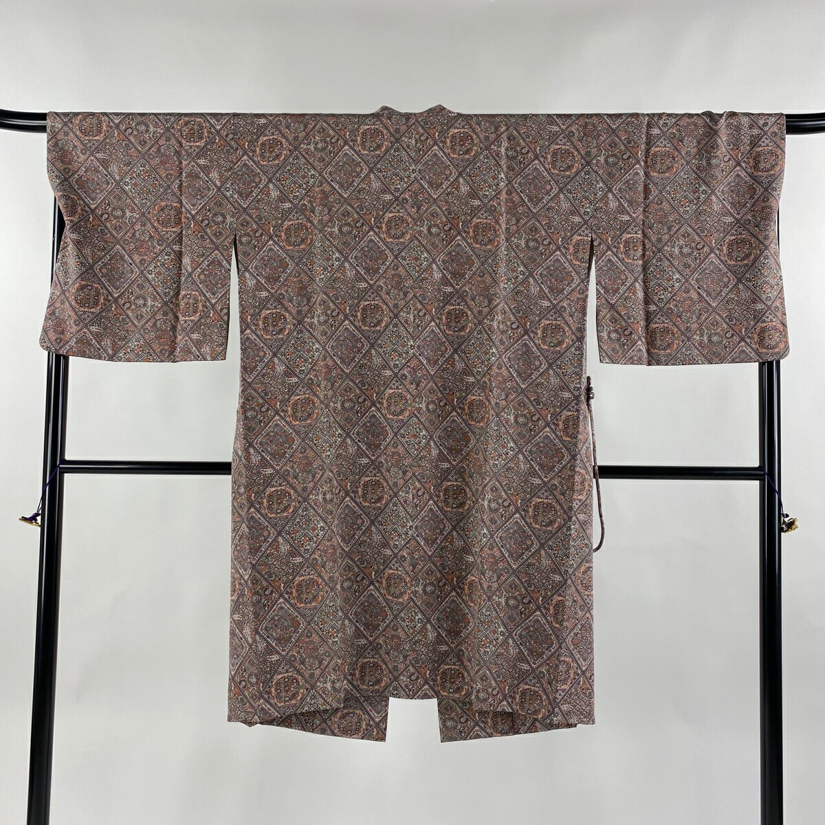 道中着 身丈108cm 裄丈66cm M 和装コート 草花 菱格子 紫 正絹 美品 逸品 【中古】