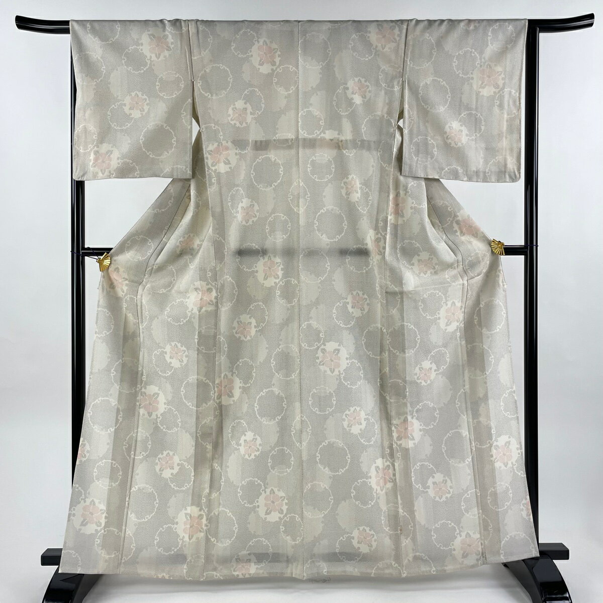 紬 身丈164.5cm 裄丈65cm M 単衣 雪輪 椿 クリーム 正絹 秀品 【中古】