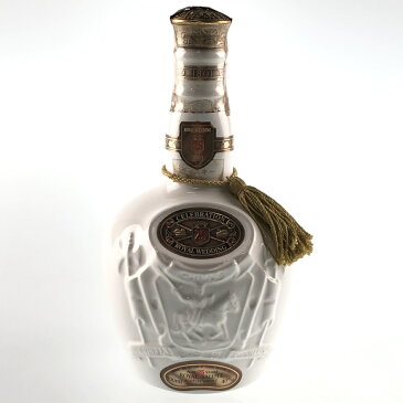 ロイヤルサルート Royal Salute 25年 ウェディング 700ml スコッチウイスキー ブレンデッド 【中古】