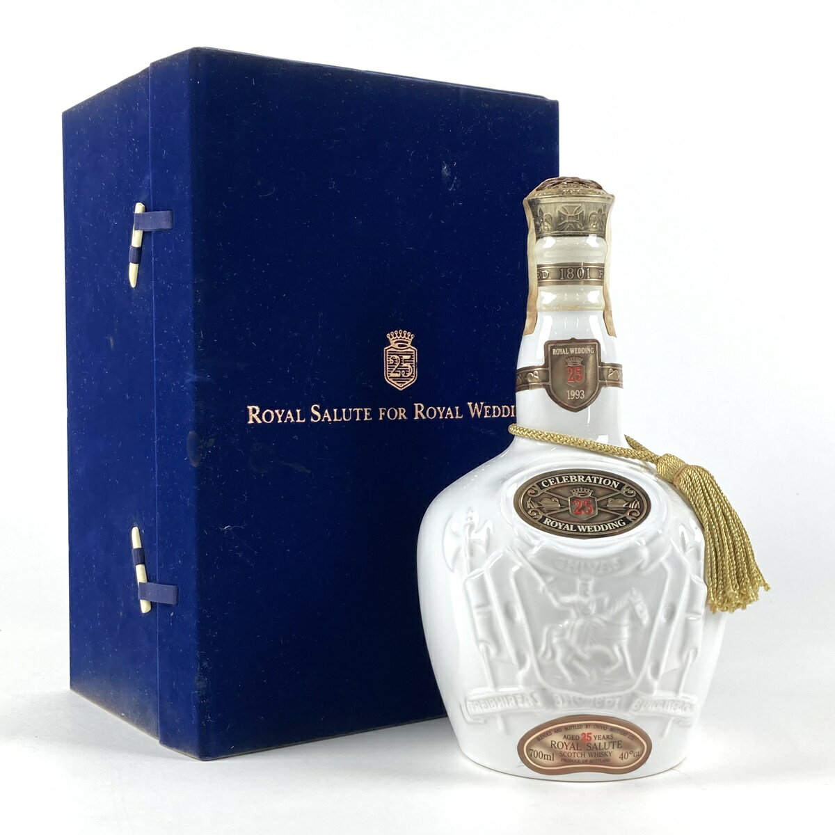 シーバスブラザーズ CHIVAS BROTHERS ロイヤルサルート 25年 ウェディング 700ml スコッチウイスキー ブレンデッド 【中古】