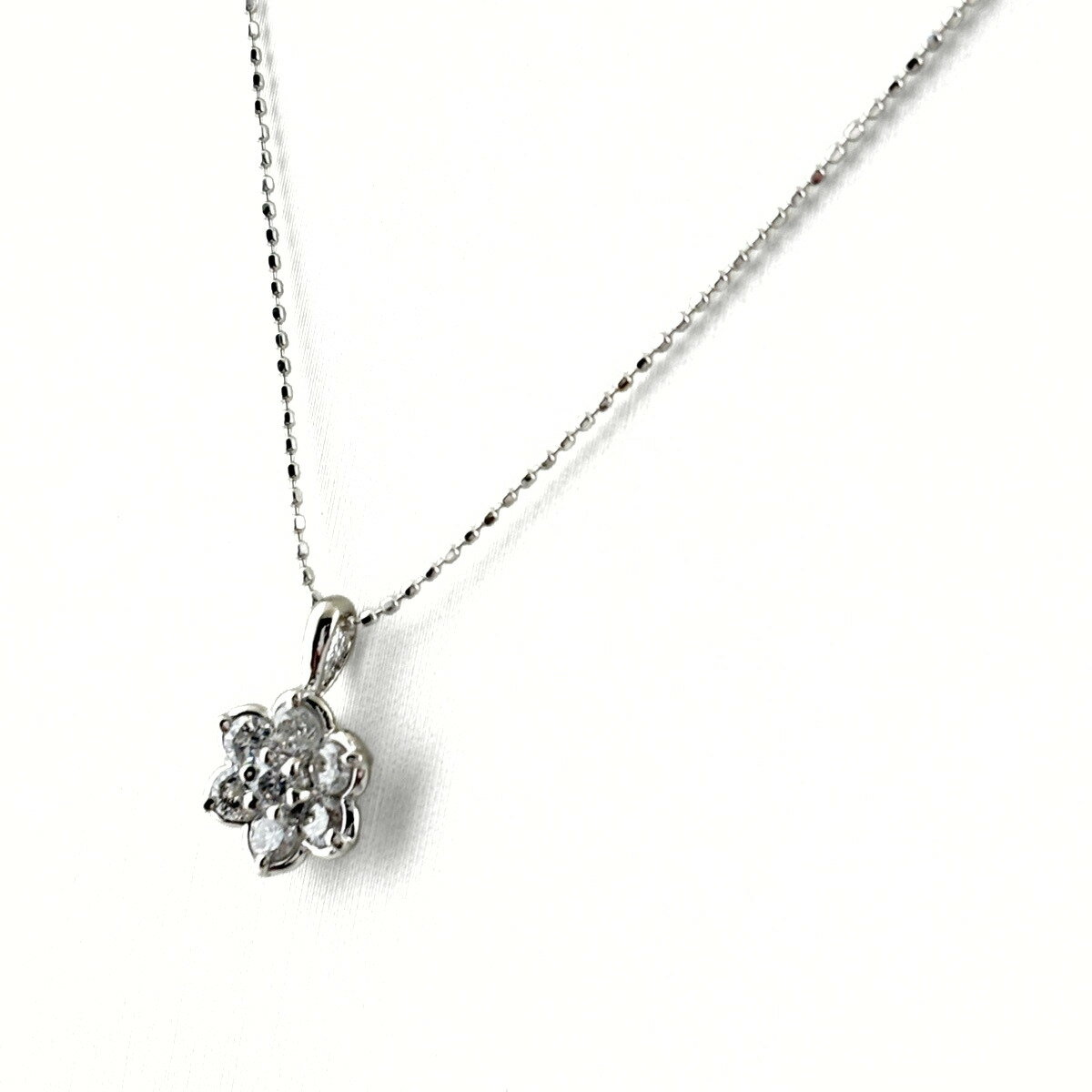 Other - フラワーモチーフ デザインネックレス WG ホワイトゴールド プラチナ ペンダント メレダイヤ 花 ダイヤモンド ネックレス K18 WG Pt900 レディース 【中古】