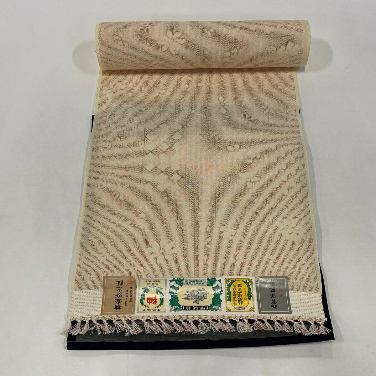 反物 秀品 紬 草花 クリーム 正絹 【中古】