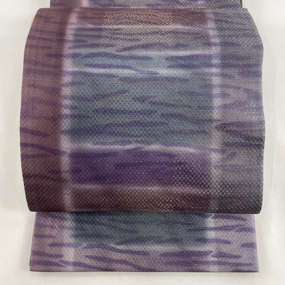 70％OFF 袋帯 美品 名品 落款あり 陶流染 縞 幾何学 銀糸 紫 お太鼓柄 正絹 【中古】 msp70のサムネイル