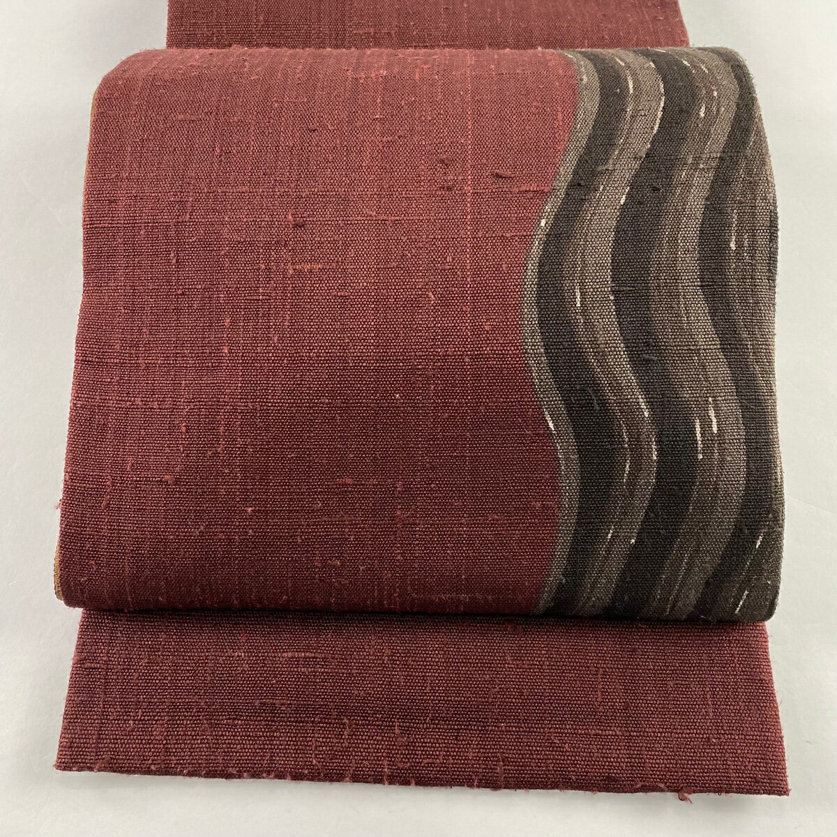 70％OFF 袋帯 美品 秀品 紬地 幾何学 赤紫 お太鼓柄 正絹 【中古】 msp70のサムネイル