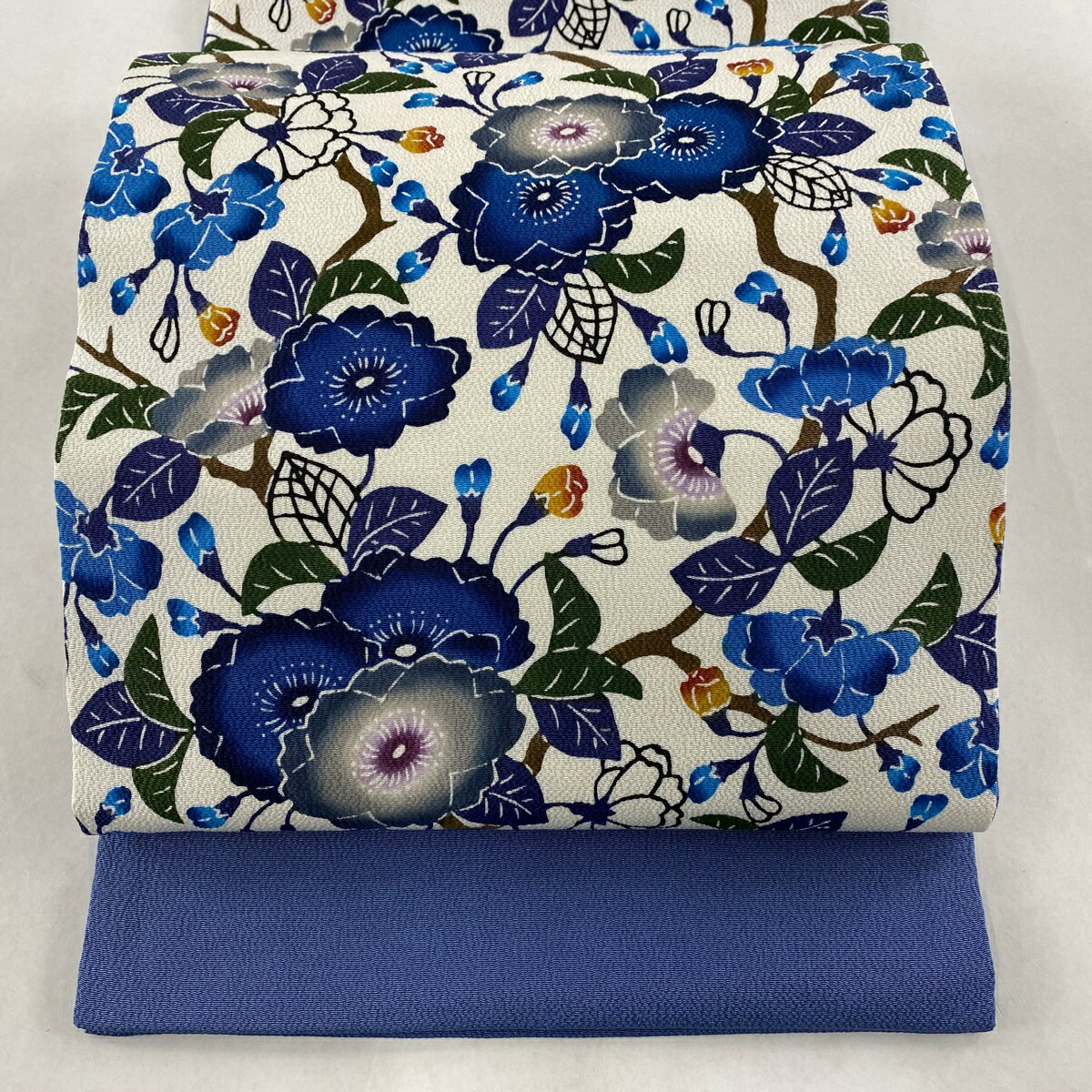 50％OFF 開き名古屋帯 逸品 落款あり 城間栄順 伊と幸 草花 縮緬 紅型 クリーム 正絹 【中古】 msp50のサムネイル