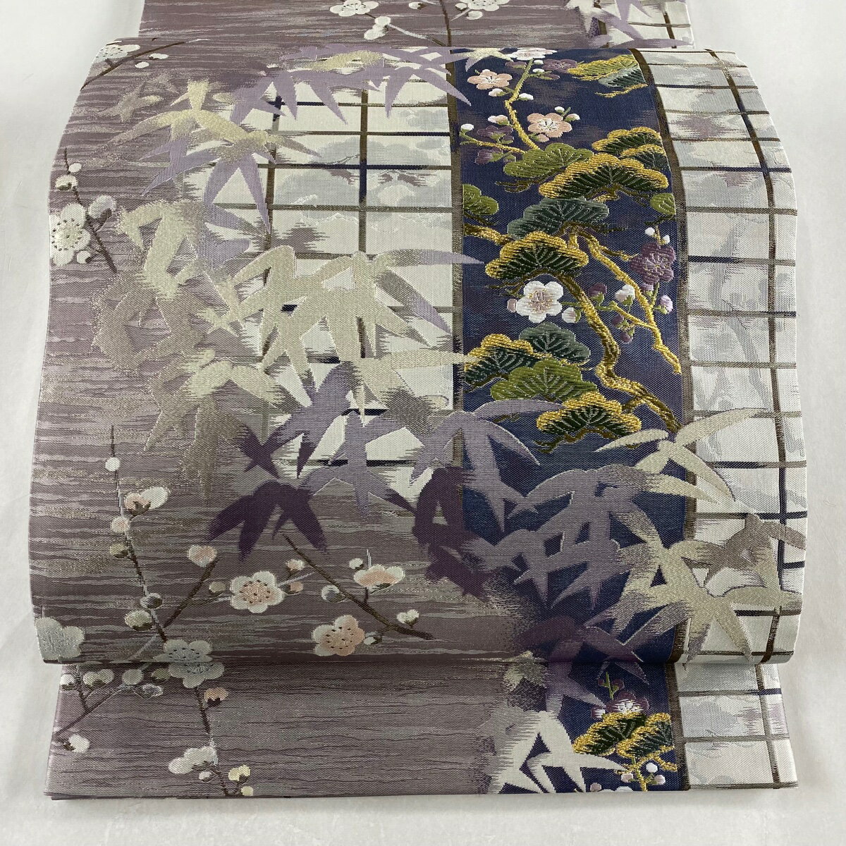 袋帯 美品 名品 落款あり 一ノ倉 松竹梅 金銀糸 紫 六通 正絹 【中古】のサムネイル