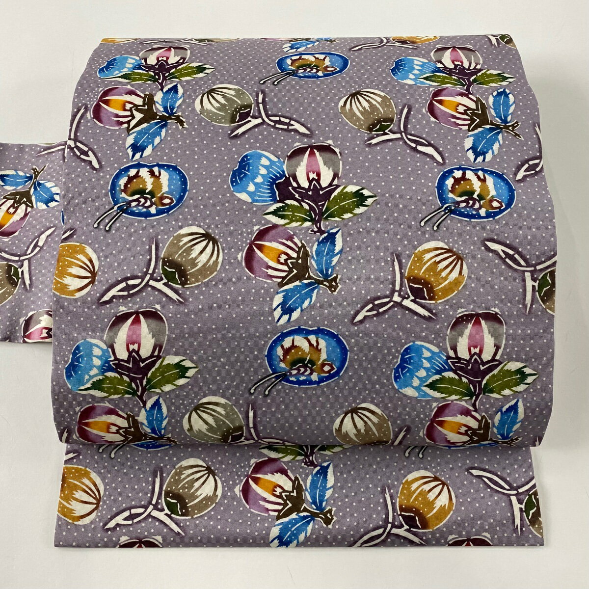 名古屋帯 美品 逸品 落款あり 玉那覇有公 銀座もとじ 成物 ぼかし 薄紫 正絹 【中古】のサムネイル