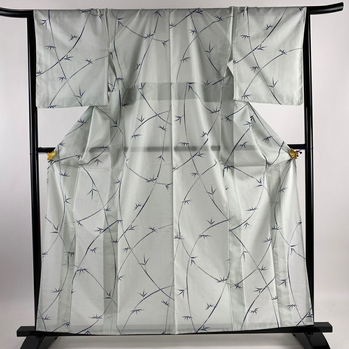 30％OFF 小紋 美品 逸品 落款あり 証紙あり 夏牛首紬地 竹 水色 単衣 身丈161cm 裄丈66.5cm M 正絹 【中古】 msp30のサムネイル