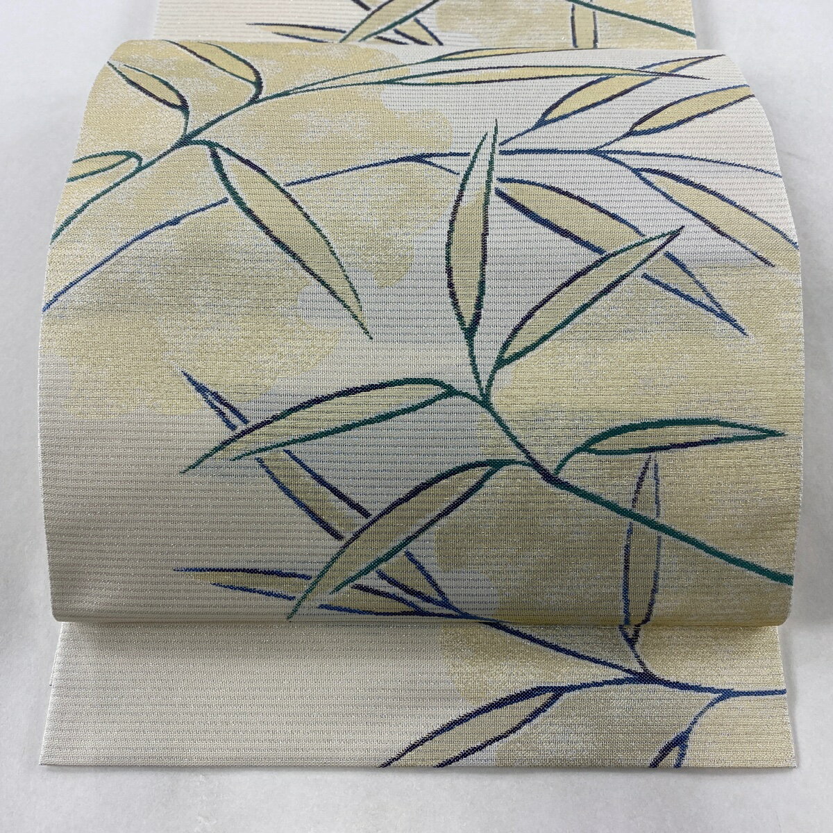 袋帯 美品 逸品 落款あり 川島織物 夏帯 笹 雪輪 銀糸 箔 クリーム 六通 正絹 【中古】のサムネイル