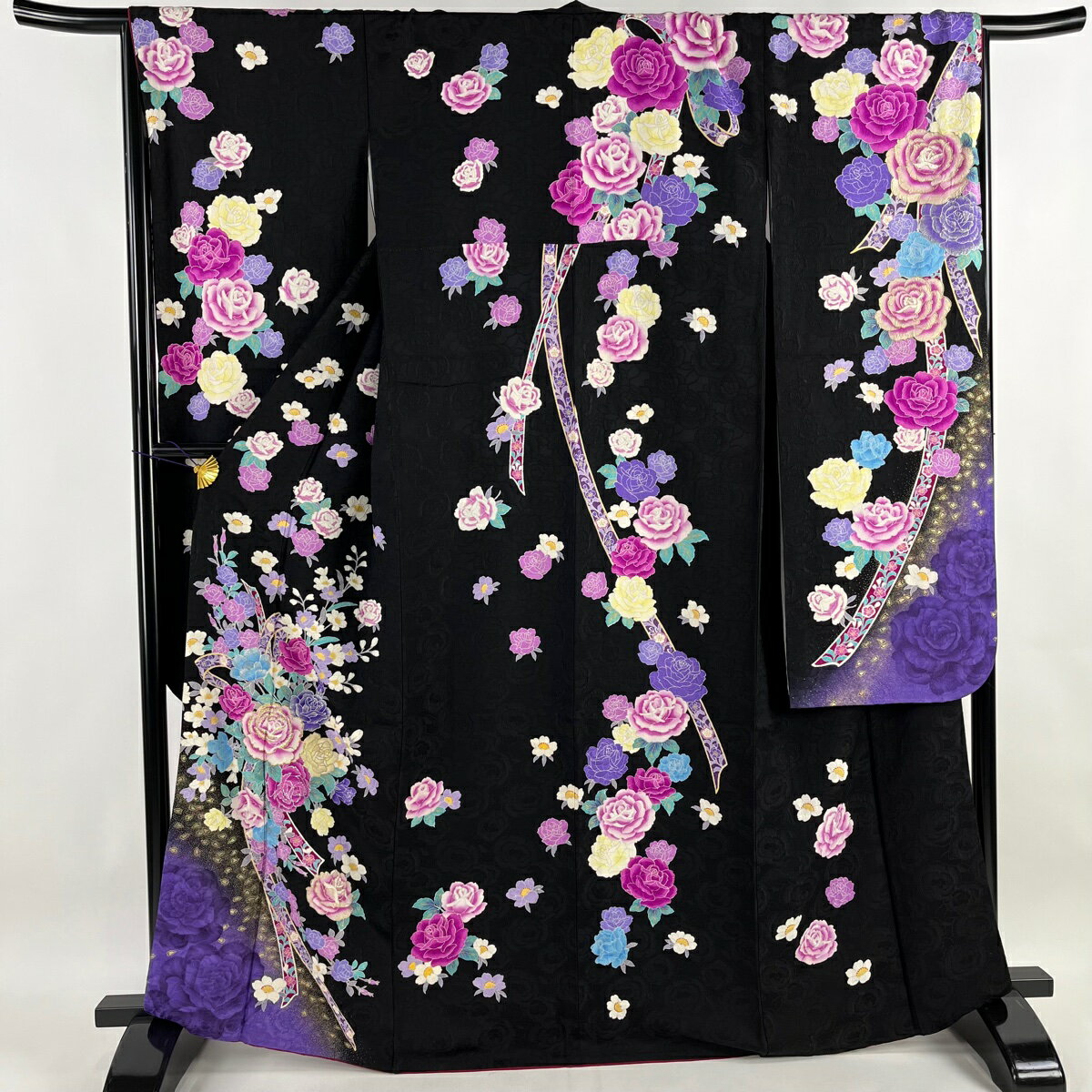 振袖 身丈167cm 裄丈66.5cm M 袷 花束 薔薇 金銀彩 黒 正絹 美品 名品 【中古】