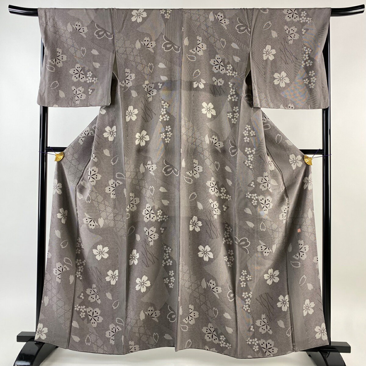 30％OFF 小紋 身丈159cm 裄丈68cm L 袷 落款あり 桜 籠目 茶紫 正絹 美品 秀品 【中古】 msp30