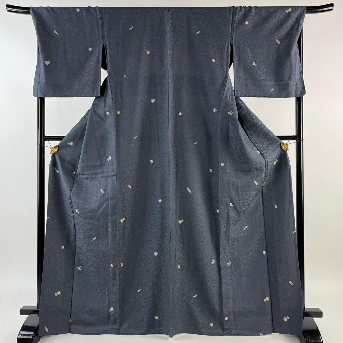 小紋 身丈169cm 裄丈70cm L 単衣 野菜 地紋 黒灰 正絹 美品 秀品 【中古】のサムネイル