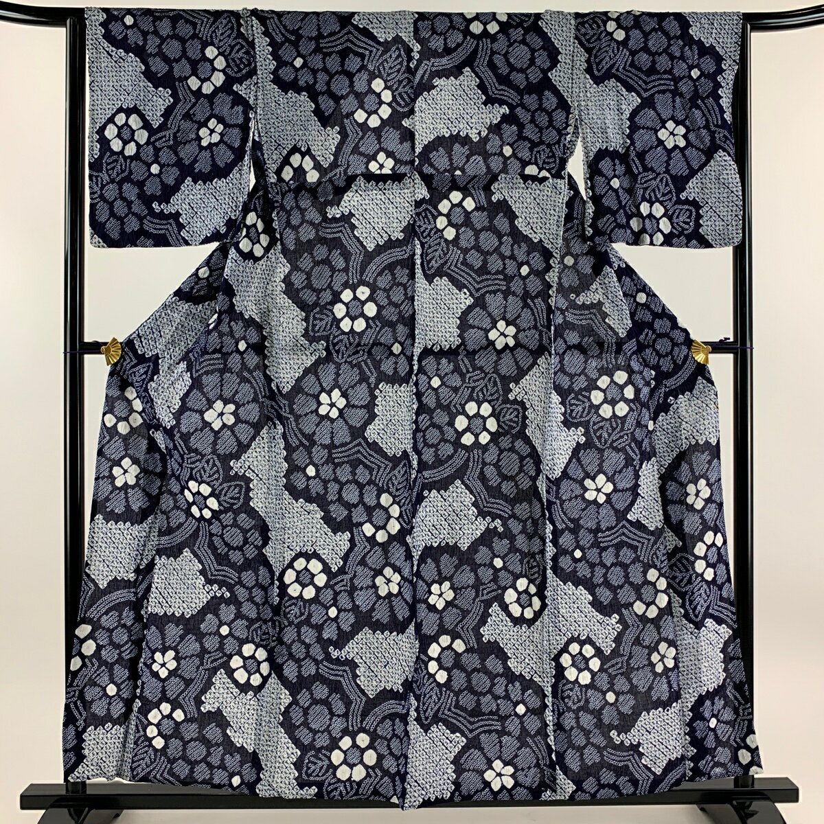 浴衣 身丈157cm 裄丈63cm S 絞り浴衣 草花 紺色 綿 名品 【中古】