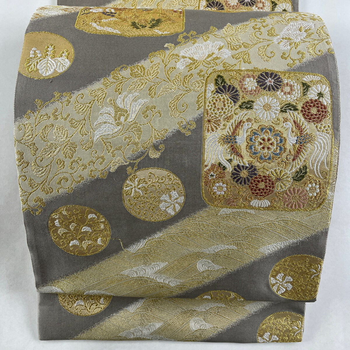 袋帯 秀品 やまと 草花 向鳥 金糸 箔 灰色 六通 正絹 【中古】