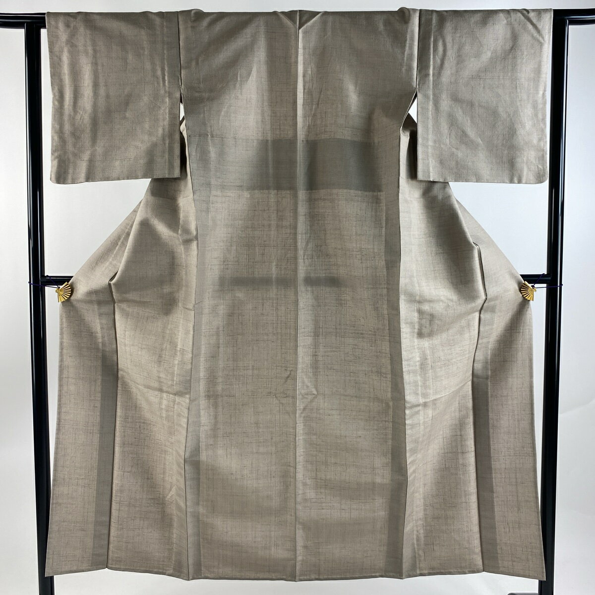 紬 身丈153cm 裄丈62cm S 薄物 泰荘紬 証紙あり 灰茶 正絹 美品 秀品 【中古】のサムネイル