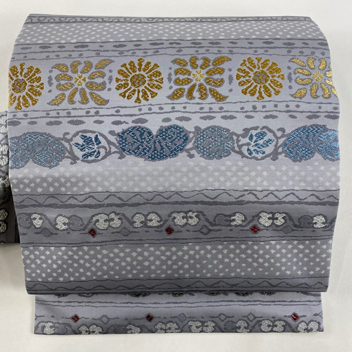 【在庫一掃】 名古屋帯 美品 名品 花 段縞模様 金糸 箔 灰色 正絹 【中古】