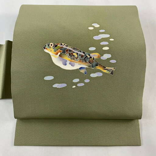 名古屋帯 美品 逸品 落款あり 魚 雫 鶯色 正絹 【中古】 msp29 名古屋帯 美品 逸品 落款あり 魚 雫 鶯色 正絹 【中古】 msp29