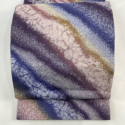 【在庫一掃】 袋帯 美品 名品 紬地 霞 幾何学 ぼかし 赤紫 全通 正絹 【中古】 【在庫一掃】 袋帯 美品 名品 紬地 霞 幾何学 ぼかし 赤紫 全通 正絹 【中古】