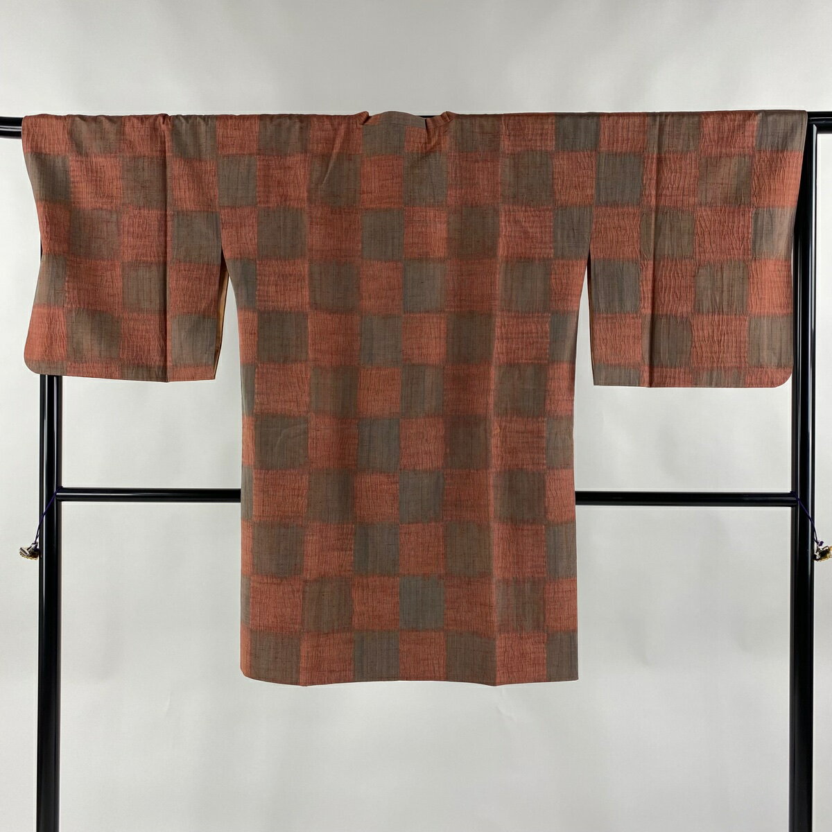 道行 身丈98cm 裄丈68.5cm L 紬地 和装コート 角衿 市松 絞り 赤茶 正絹 美品 名品 【中古】