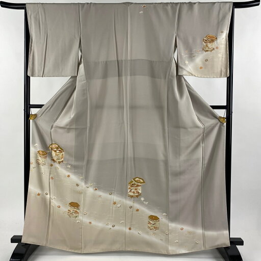 【最終値引き】 訪問着 身丈165cm 裄丈66cm M 袷 貝桶 草花 金糸 金彩 灰色 正絹 名品 【中古】 msp70 【最終値引き】 訪問着 身丈165cm 裄丈66cm M 袷 貝桶 草花 金糸 金彩 灰色 正絹 名品 【中古】 msp70
