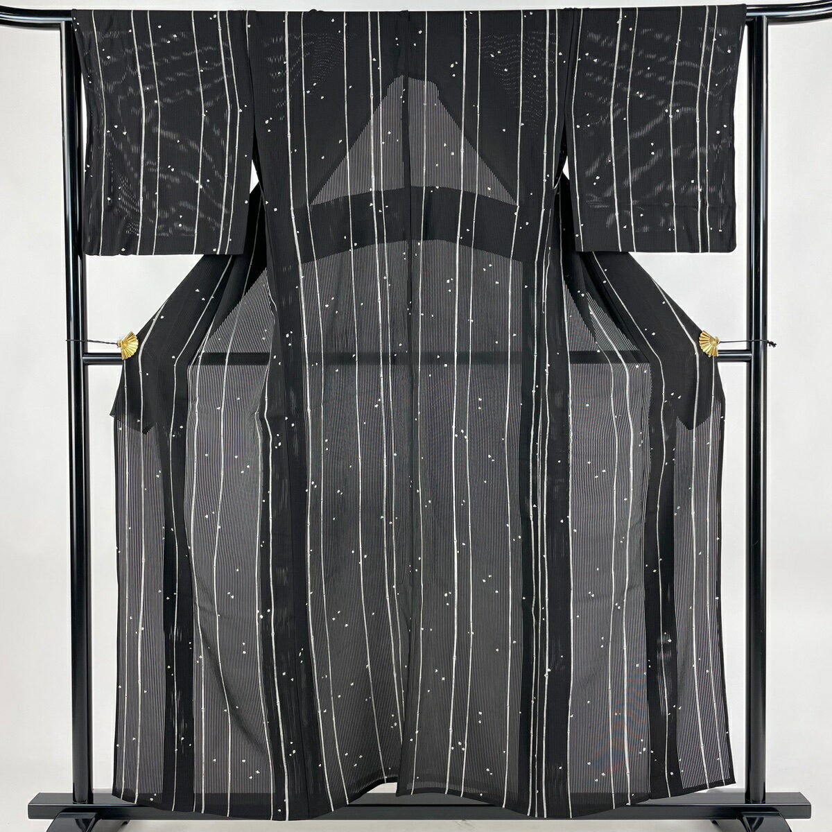 小紋 身丈155.5cm 裄丈64cm M 薄物 縦絽 竹縞 幾何学模様 黒 正絹 秀品 【中古】