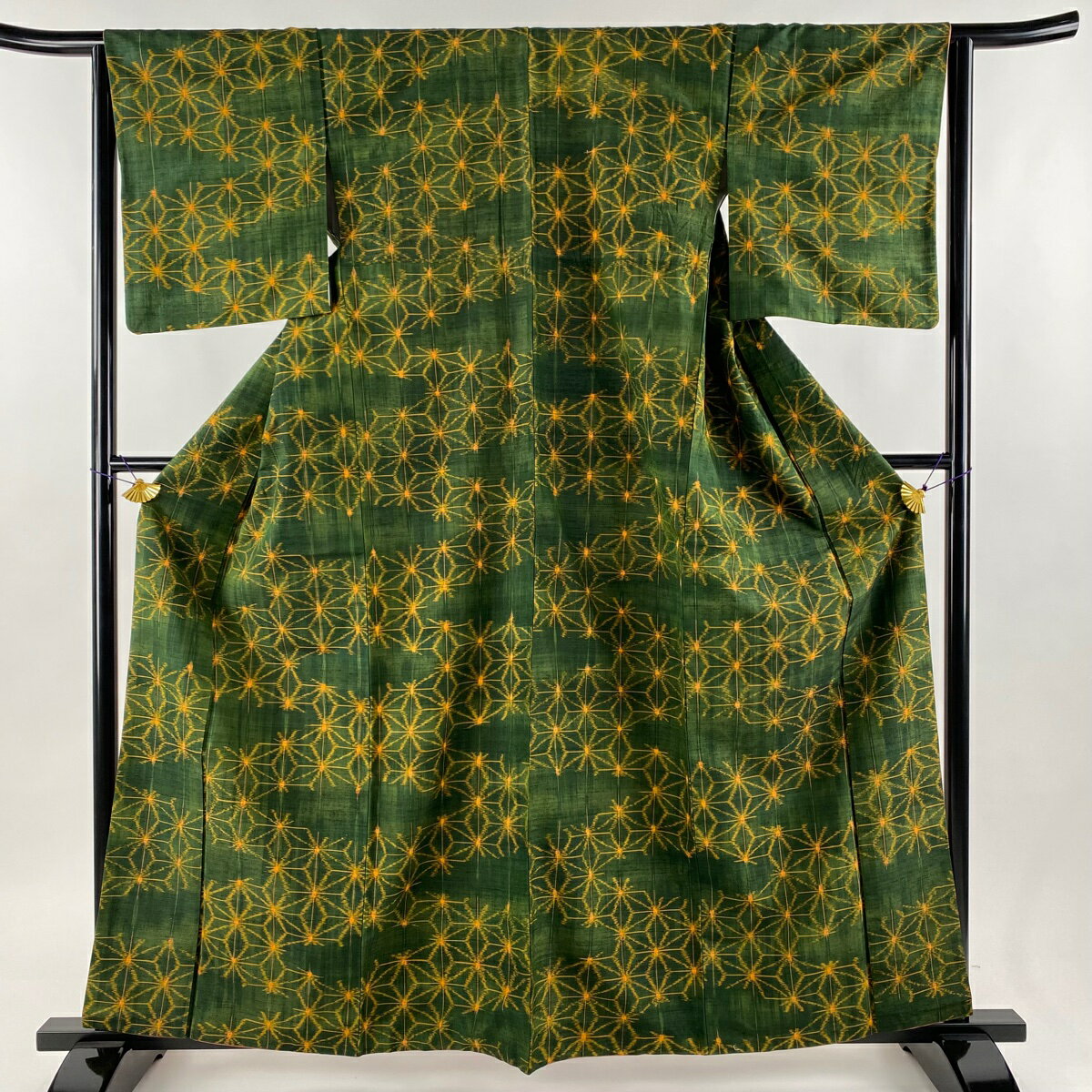 紬 身丈161.5cm 裄丈64cm M 袷 麻の葉 深緑 正絹 優品 【中古】