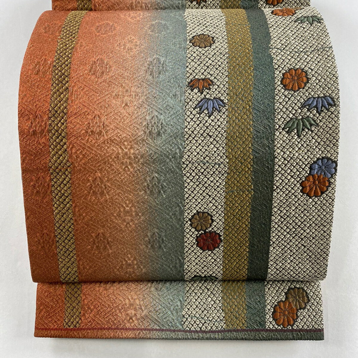 袋帯 美品 秀品 関西仕立て 笹 菊 絞り 箔 灰緑 六通 正絹 【中古】