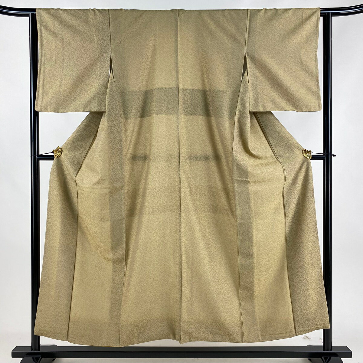 お召 身丈152.5cm 裄丈62.5cm S 袷 小花 ベージュ 正絹 名品 【中古】