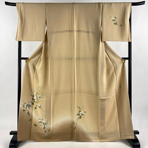 付下げ 身丈165.5cm 裄丈67.5cm L 袷 南克治 落款あり 草花 染め分け ぼかし 薄茶色 正絹 美品 逸品 【中古】 msp50 付下げ 身丈165.5cm 裄丈67.5cm L 袷 南克治 落款あり 草花 染め分け ぼかし 薄茶色 正絹 美品 逸品 【中古】 msp50
