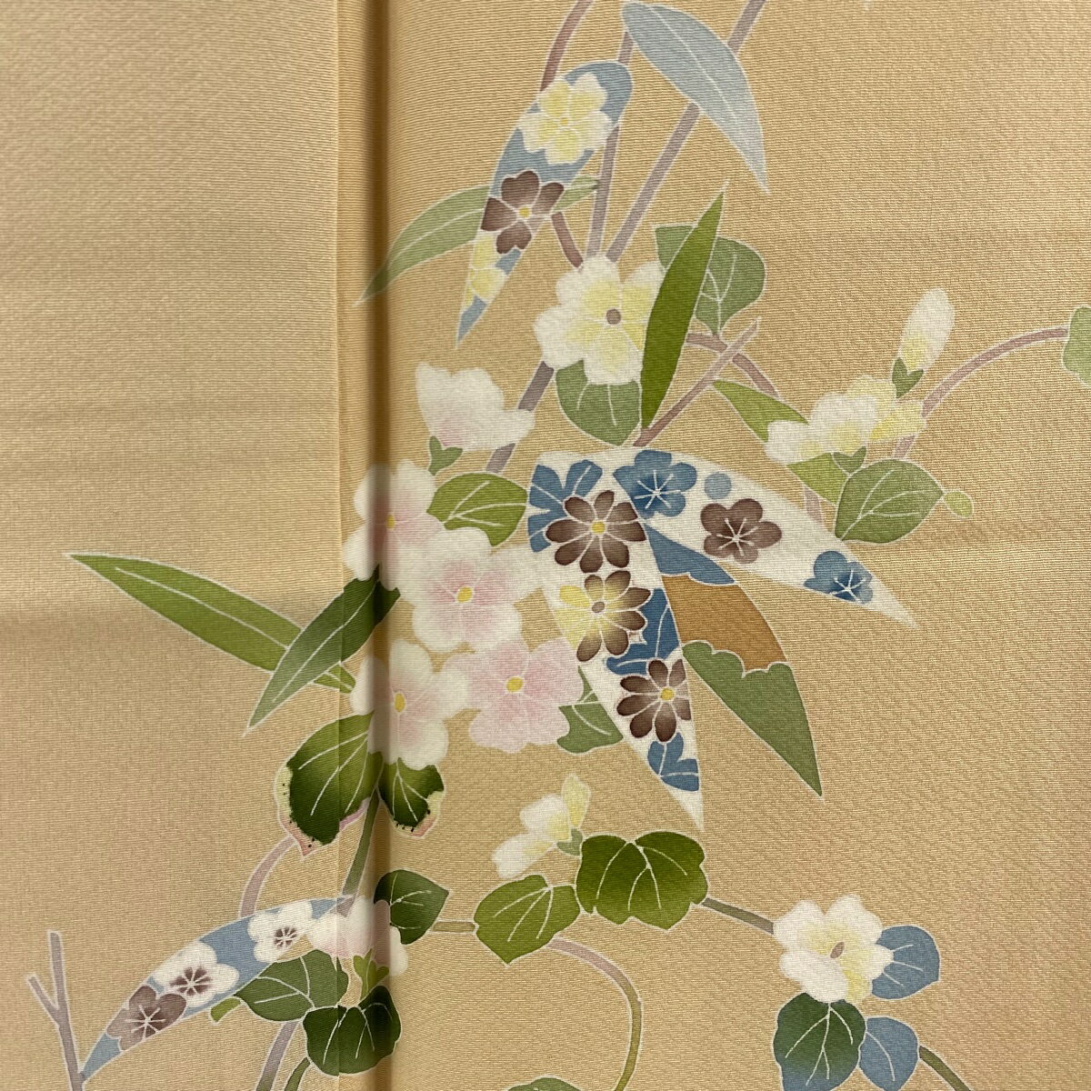 付下げ 身丈165.5cm 裄丈67.5cm L 袷 南克治 落款あり 草花 染め分け ぼかし 薄茶色 正絹 美品 逸品 【中古】 msp50