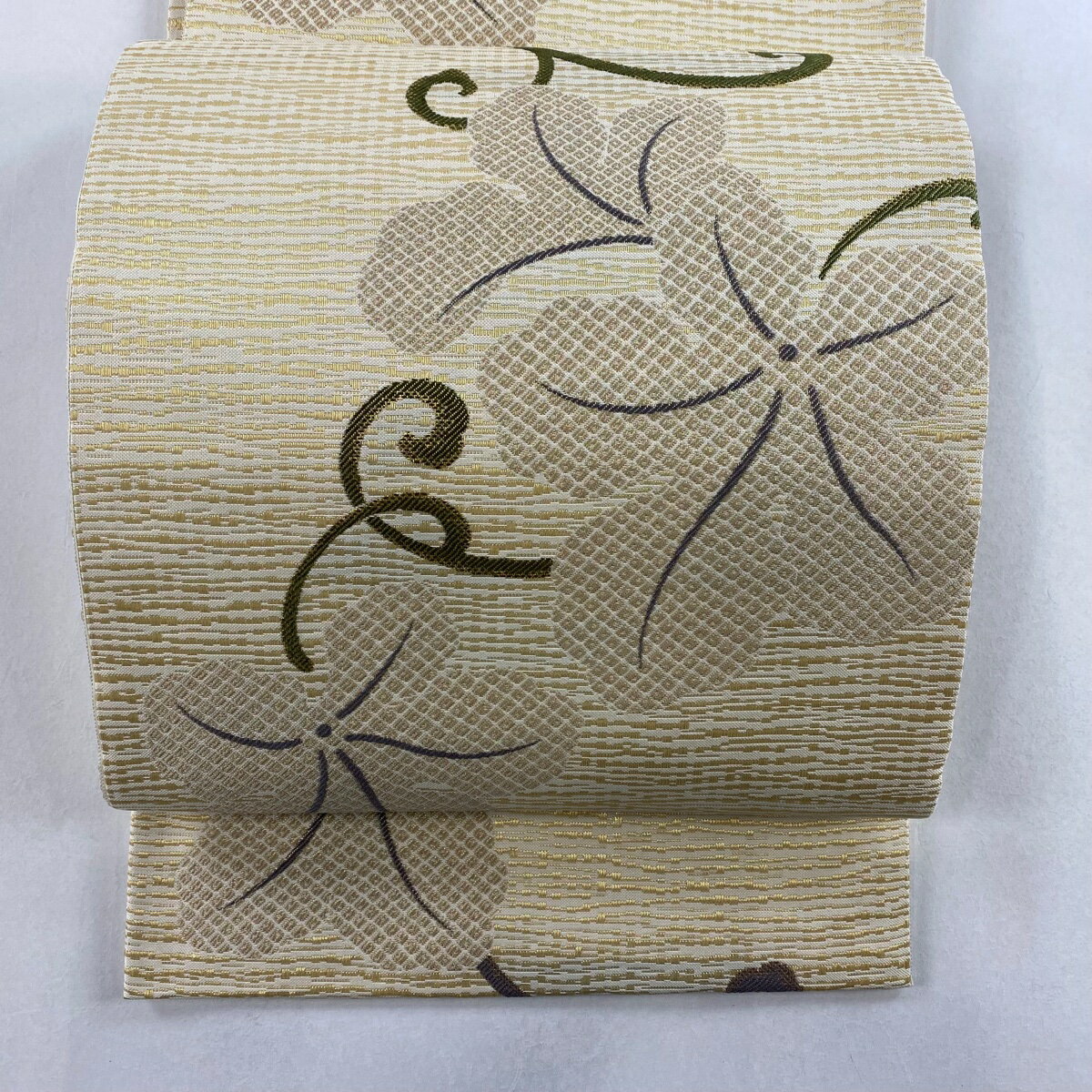 袋帯 美品 名品 花唐草 金糸 箔 ベージュ お太鼓柄 正絹 【中古】