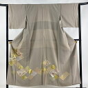 色留袖 身丈151.5cm 裄丈65cm M 袷 落款あり 若松 草花 金糸 金彩 薄茶色 正絹 秀品 一つ紋 【中古】