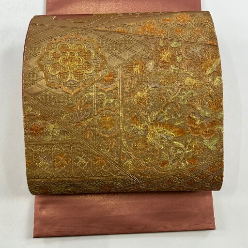 袋帯 美品 秀品 関西仕立て 華文 鳳凰 金通し 刺繍 ピンクベージュ お太鼓柄 正絹 【中古】 袋帯 美品 秀品 関西仕立て 華文 鳳凰 金通し 刺繍 ピンクベージュ お太鼓柄 正絹 【中古】