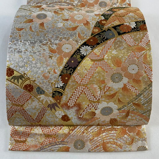 袋帯 美品 秀品 振袖向き 光悦垣 桜 箔 刺繍 金色 六通 正絹 【中古】 袋帯 美品 秀品 振袖向き 光悦垣 桜 箔 刺繍 金色 六通 正絹 【中古】