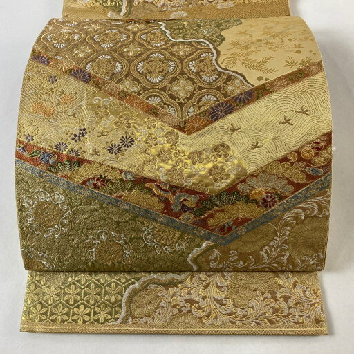 袋帯 美品 秀品 服部織物 落款あり 関西仕立て 華文 松竹梅 刺繍 金糸 金色 六通 正絹 【中古】 袋帯 美品 秀品 服部織物 落款あり 関西仕立て 華文 松竹梅 刺繍 金糸 金色 六通 正絹 【中古】