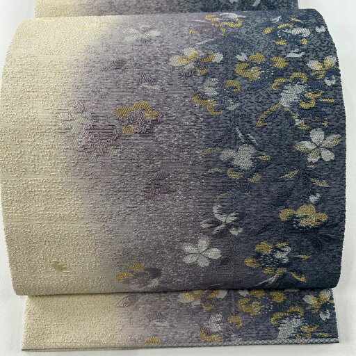 袋帯 美品 名品 桜 花びら 金銀糸 薄紫 六通 正絹 【中古】 袋帯 美品 名品 桜 花びら 金銀糸 薄紫 六通 正絹 【中古】