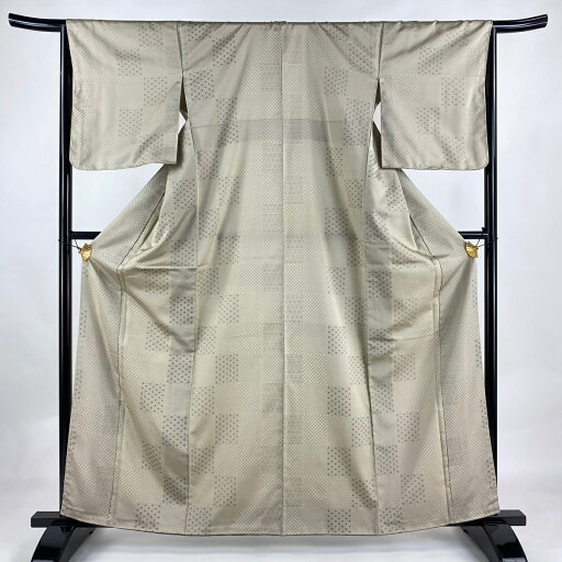 お召 身丈162.5cm 裄丈65cm M 袷 市松 麻の葉 ベージュ 正絹 美品 逸品 【中古】 お召 身丈162.5cm 裄丈65cm M 袷 市松 麻の葉 ベージュ 正絹 美品 逸品 【中古】