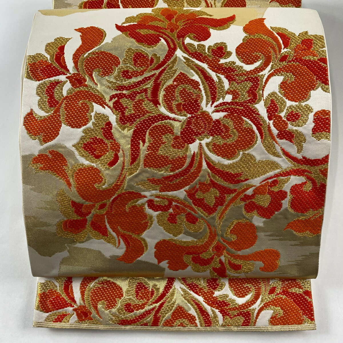 袋帯 名品 川島織物 落款あり 関西仕立て 草花 破れ色紙 金糸 箔 クリーム 六通 正絹 【中古】