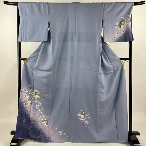 付下げ 身丈167cm 裄丈68.5cm L 袷 雪輪 草花 金銀彩 ラメ 水色 正絹 名品 【中古】 付下げ 身丈167cm 裄丈68.5cm L 袷 雪輪 草花 金銀彩 ラメ 水色 正絹 名品 【中古】