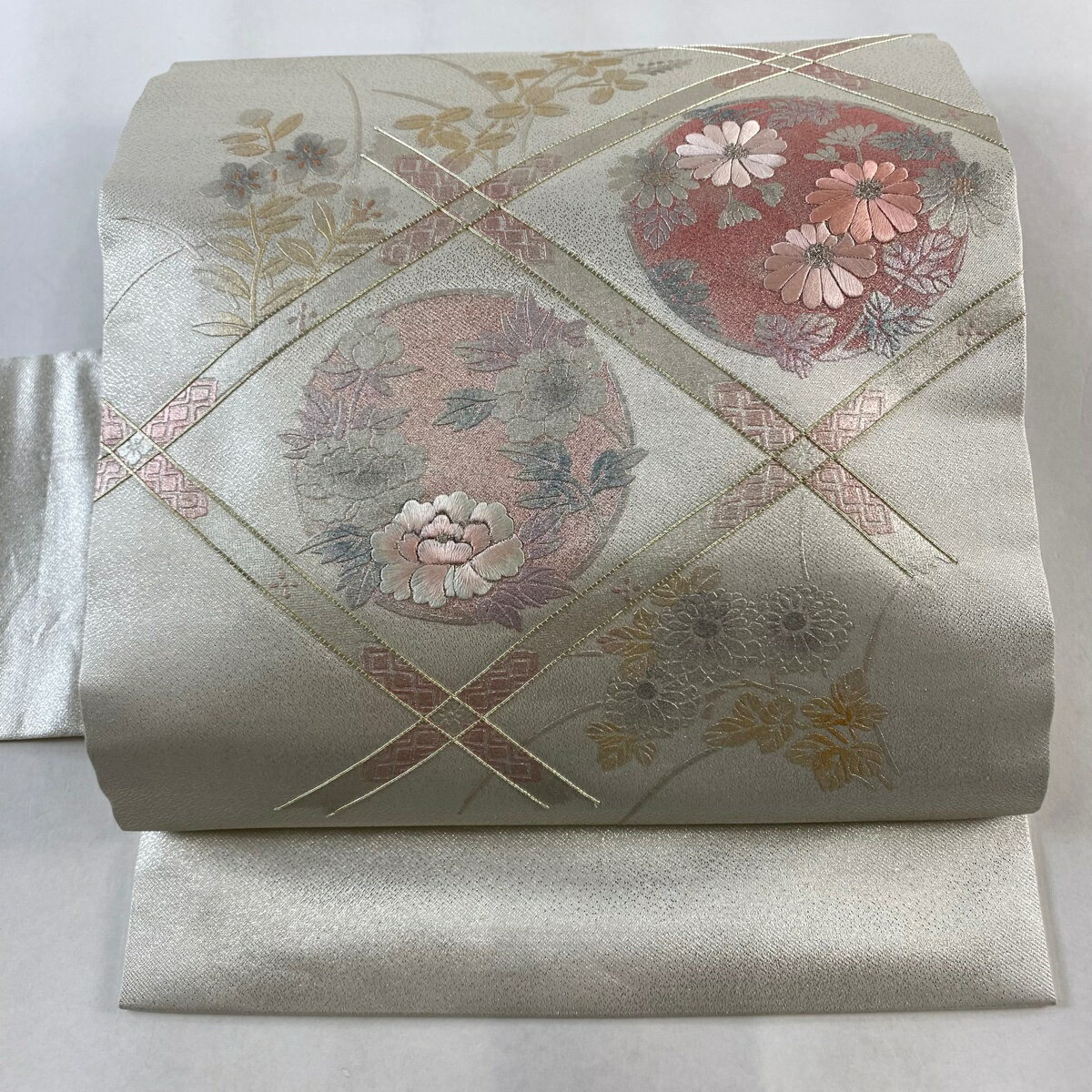 名古屋帯 優品 格天井 花丸文 刺繍 銀糸 銀色 正絹 【中古】 msp30