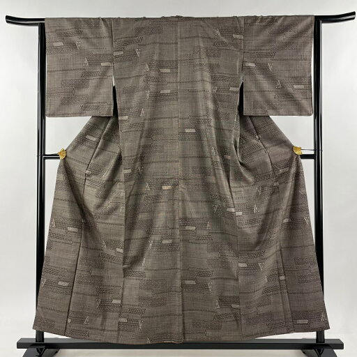 紬 身丈156cm 裄丈64.5cm M 袷 幾何学 焦茶色 正絹 美品 秀品 【中古】 msp30 紬 身丈156cm 裄丈64.5cm M 袷 幾何学 焦茶色 正絹 美品 秀品 【中古】 msp30