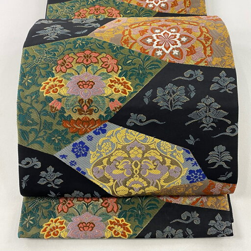 袋帯 美品 名品 華文 向かい鳥 箔 唐織 黒 六通 正絹 【中古】 袋帯 美品 名品 華文 向かい鳥 箔 唐織 黒 六通 正絹 【中古】